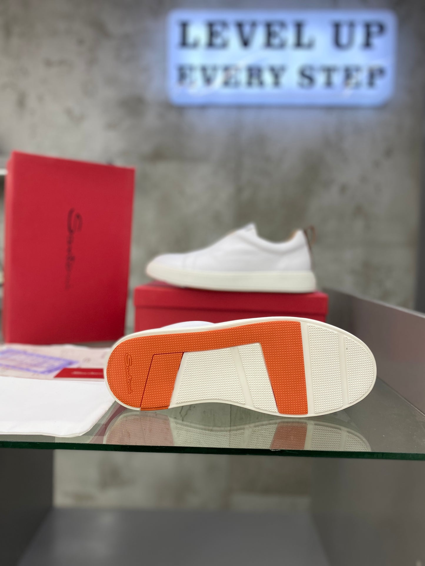 Santoni