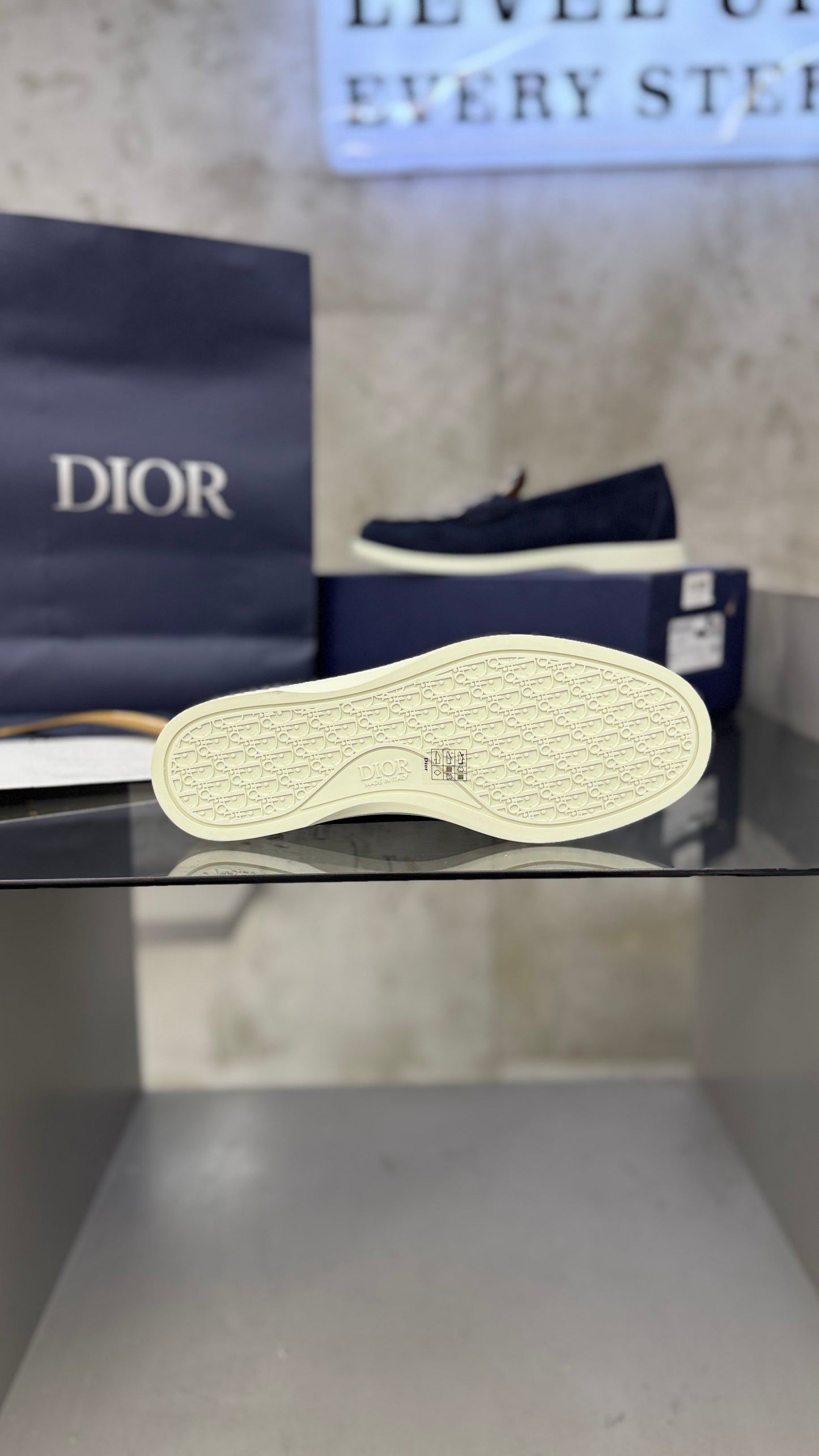 Dior