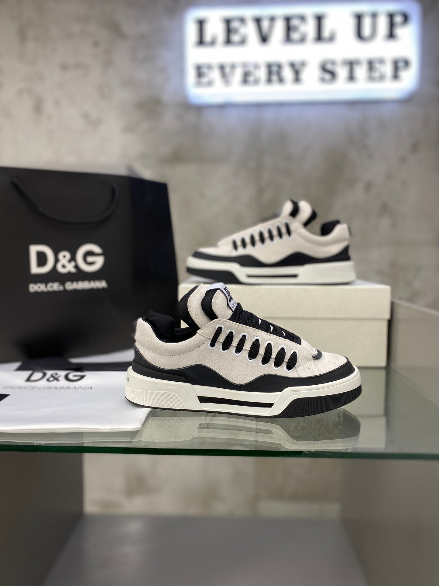 Dolce & Gabbana Sneakers 01