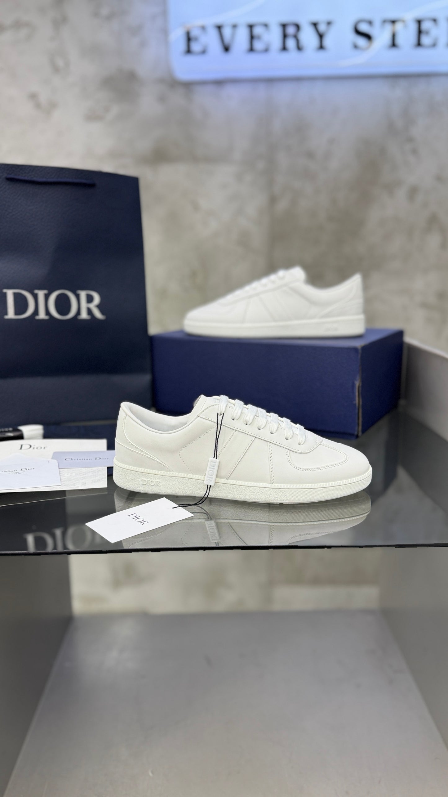 Dior