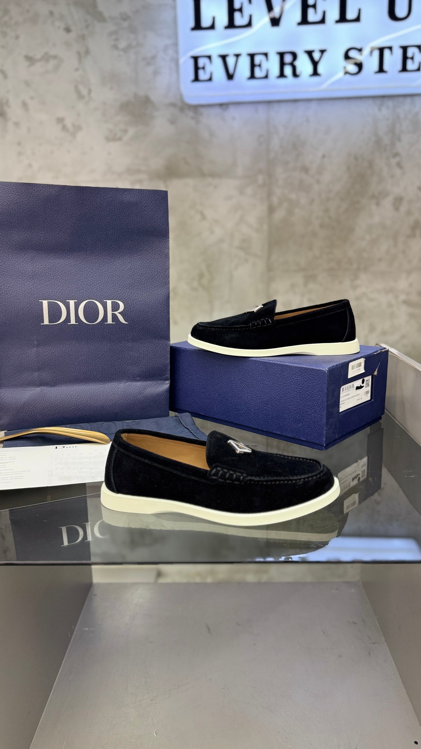 Dior