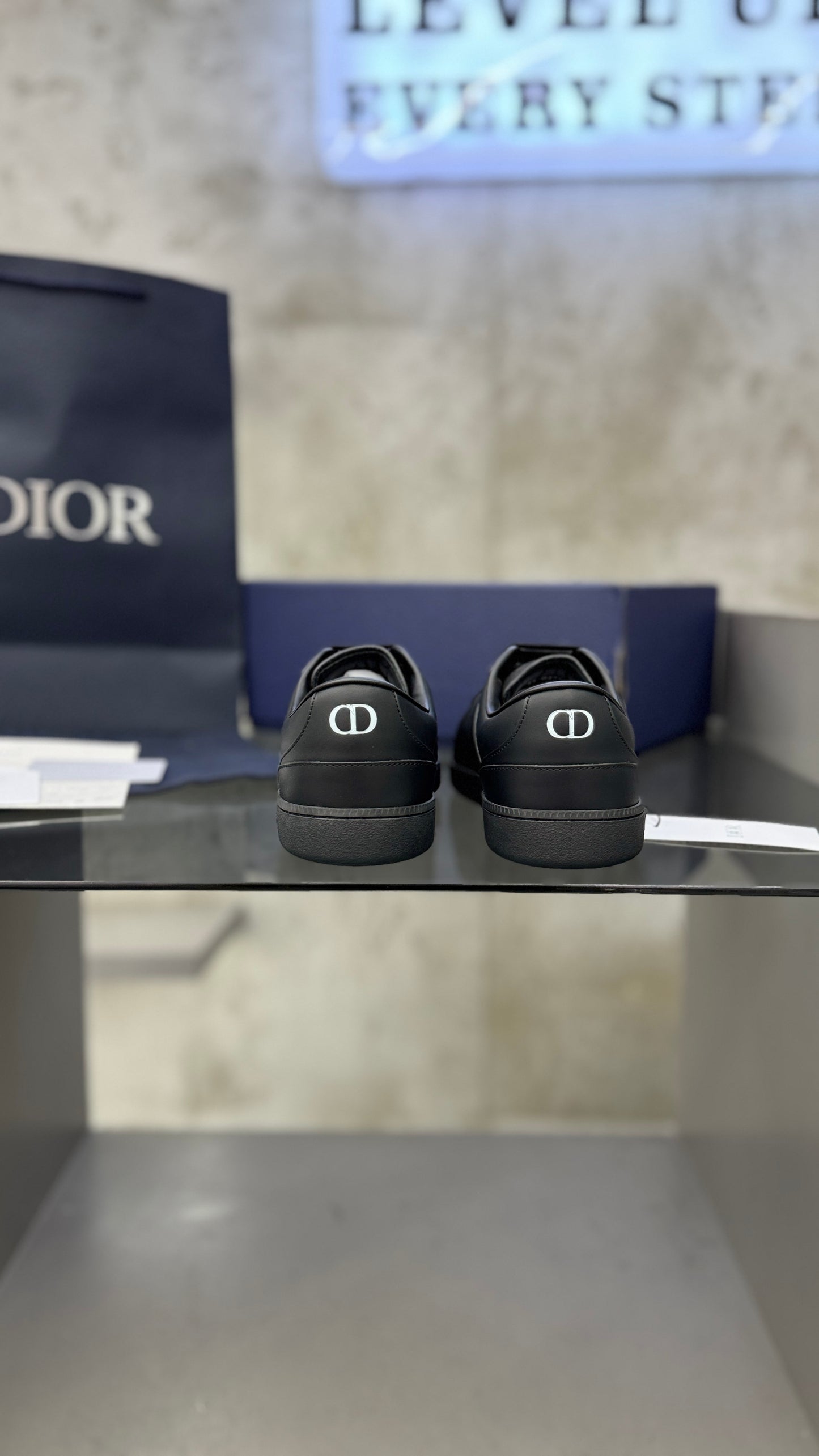 Dior