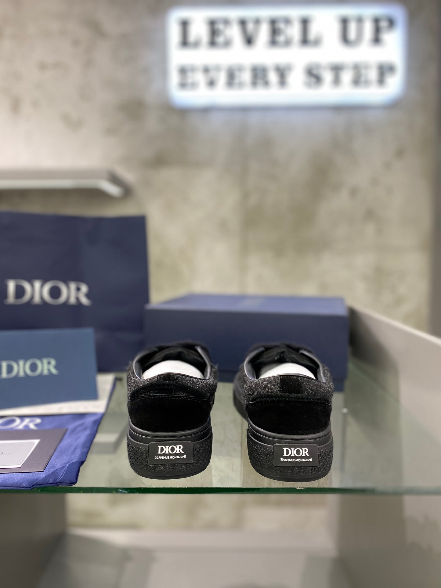 Dior