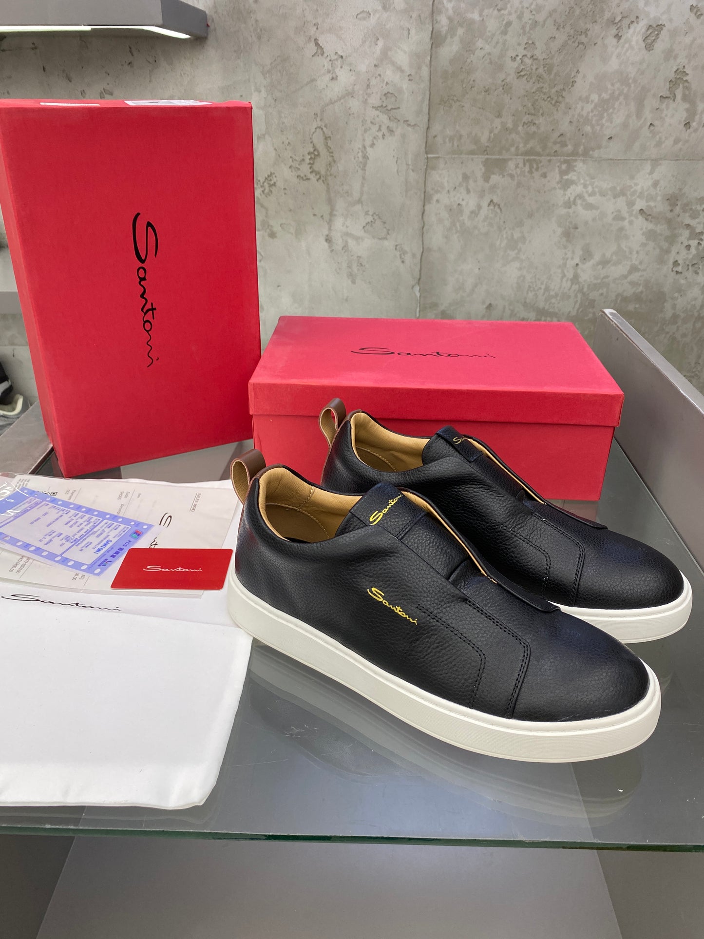 Santoni