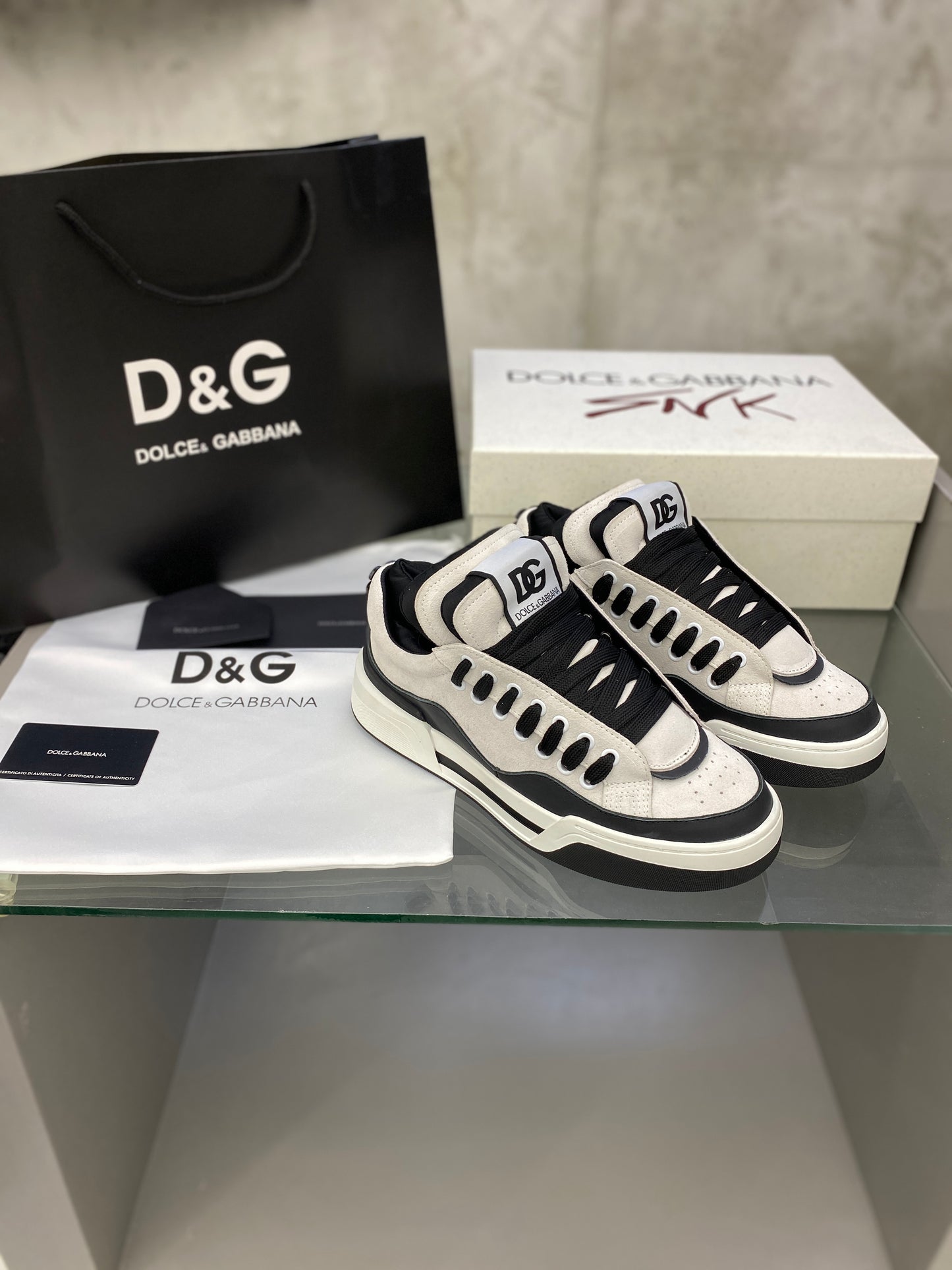 Dolce & Gabbana Sneakers 01