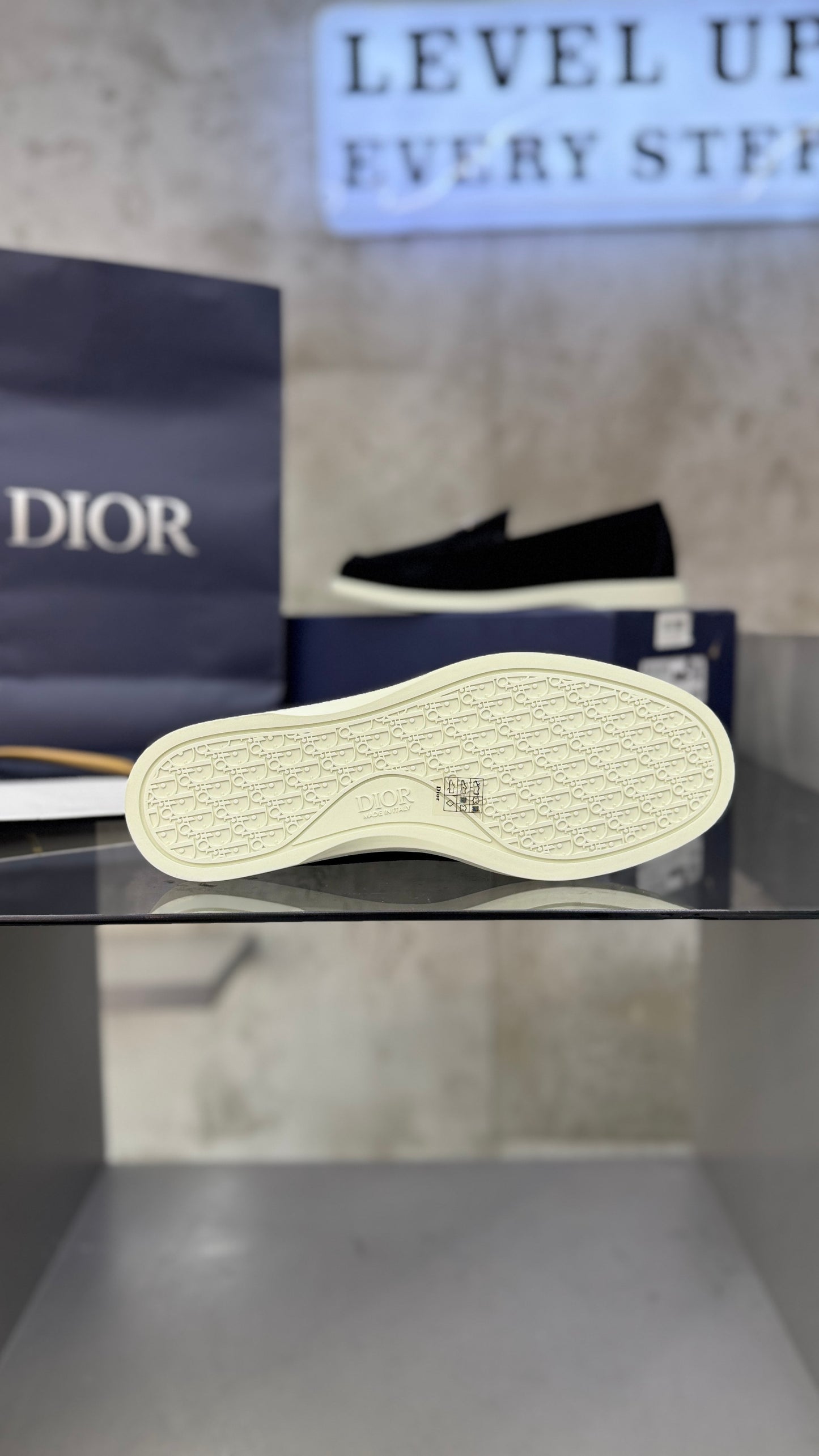 Dior