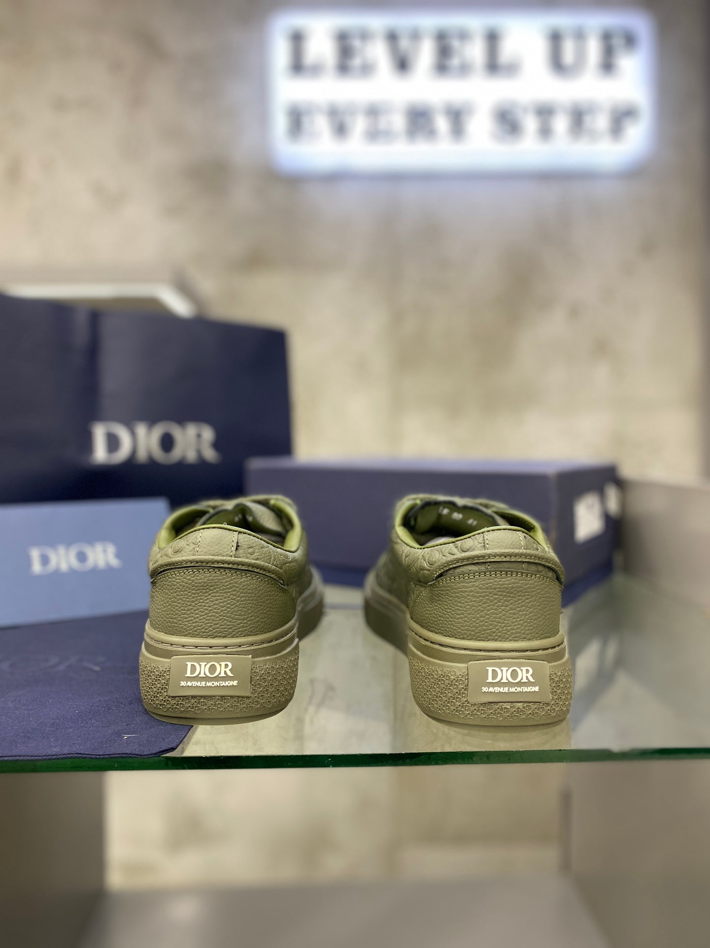 Dior
