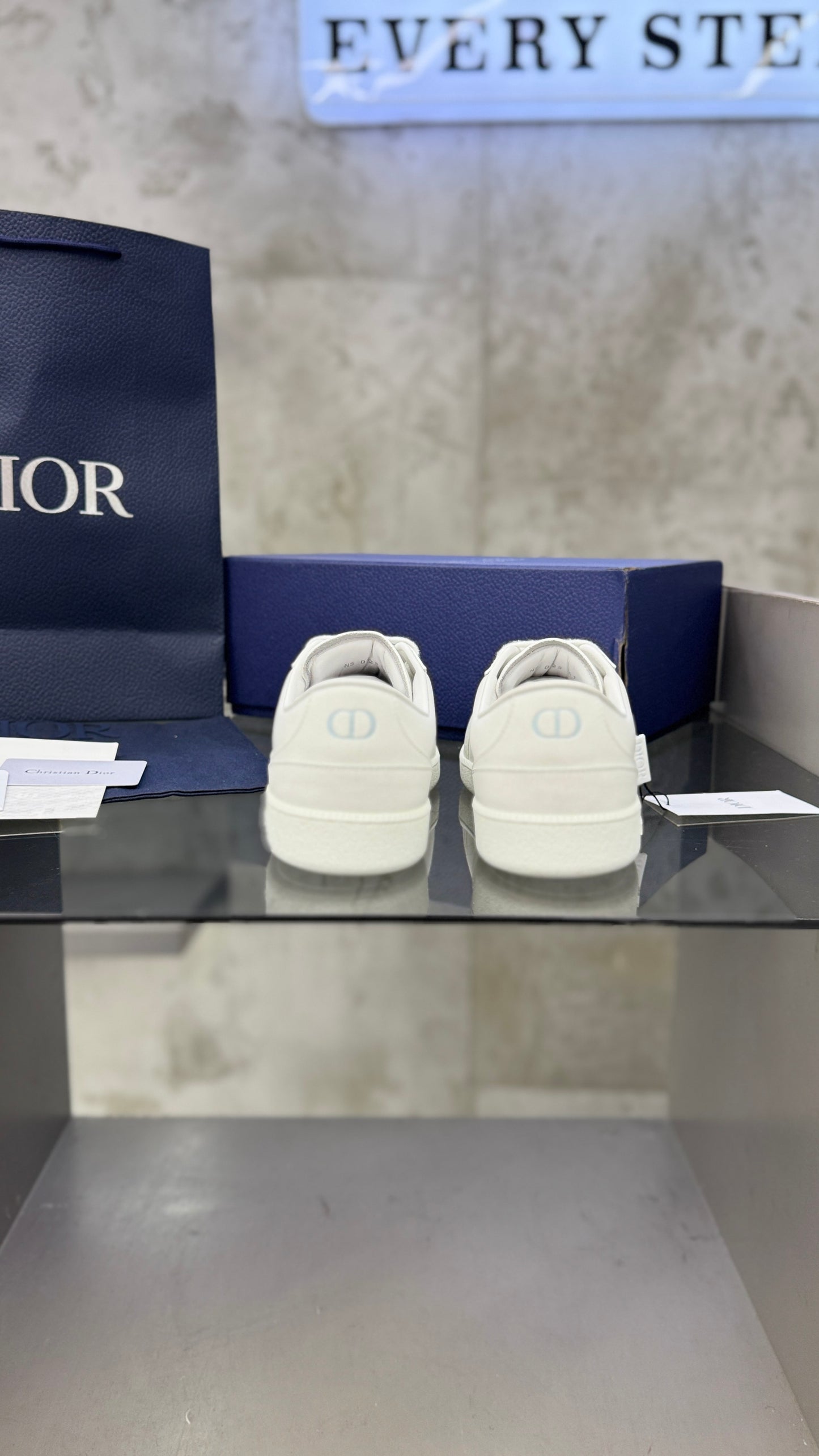 Dior