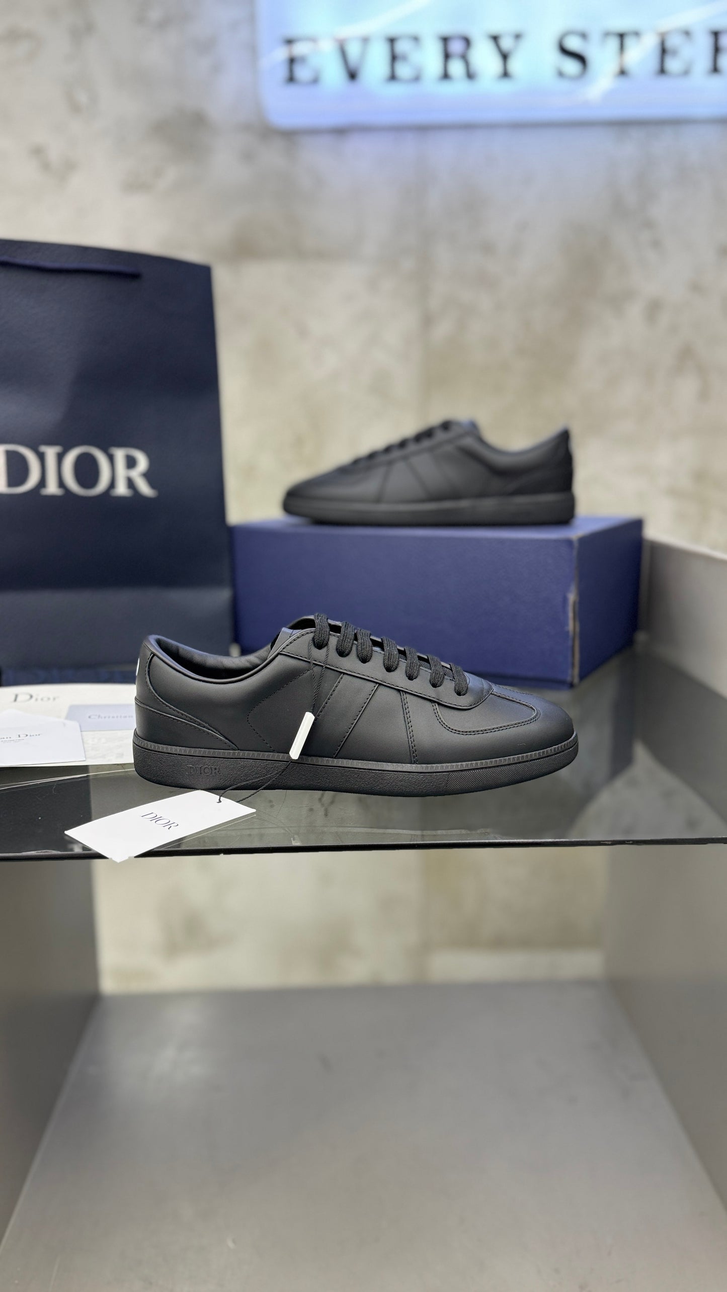 Dior