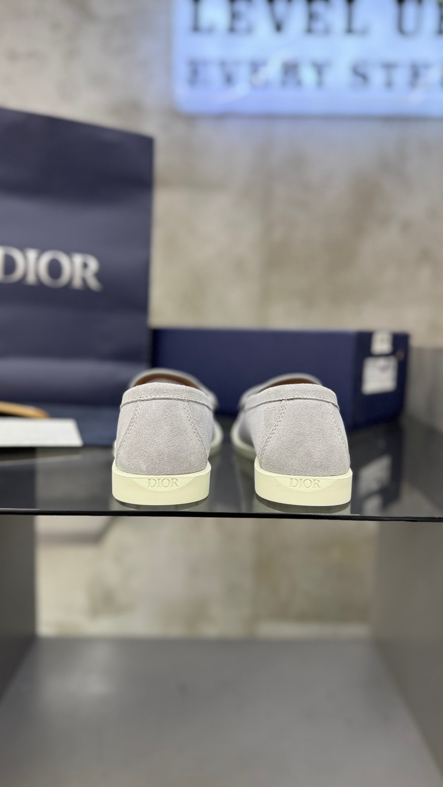Dior