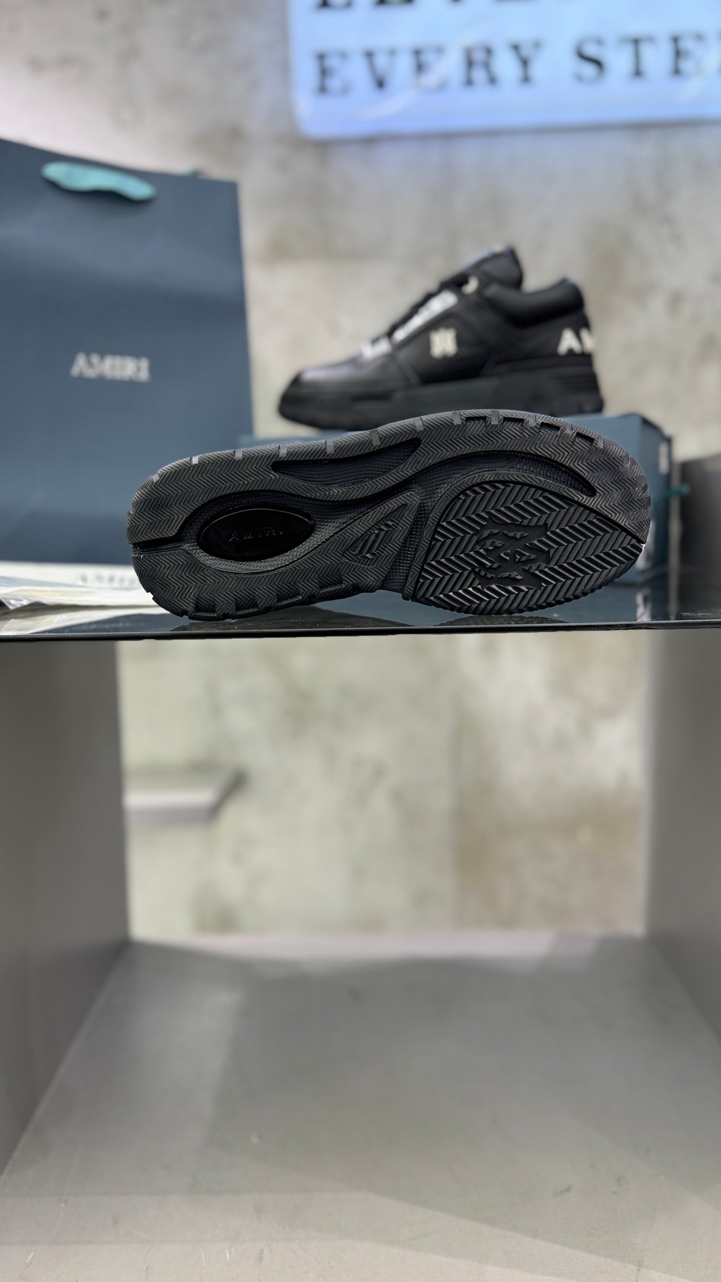 Amiri 02