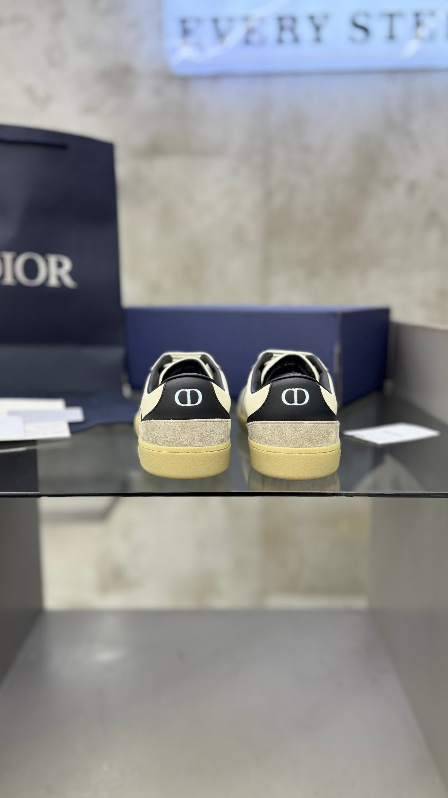 Dior