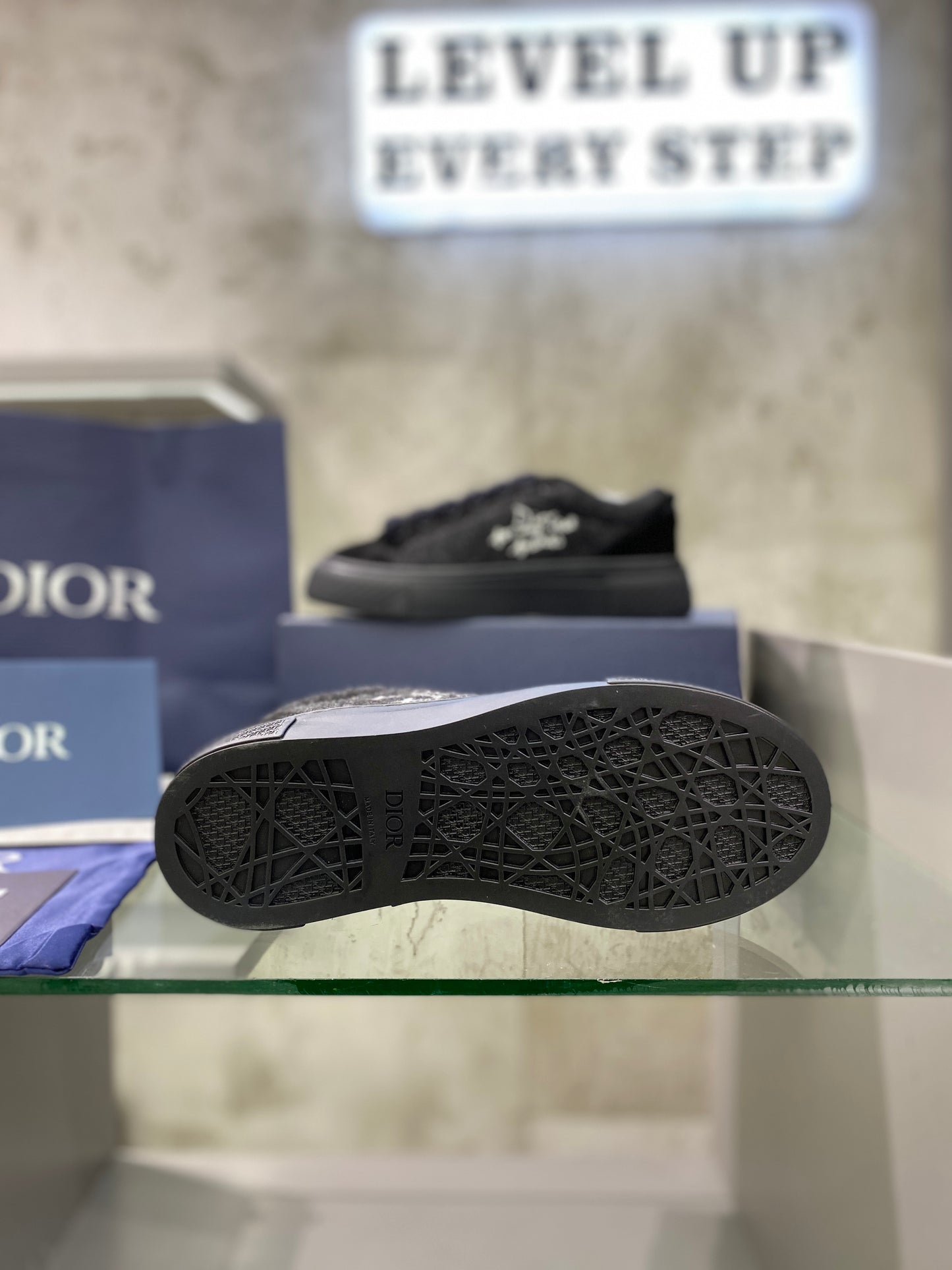 Dior
