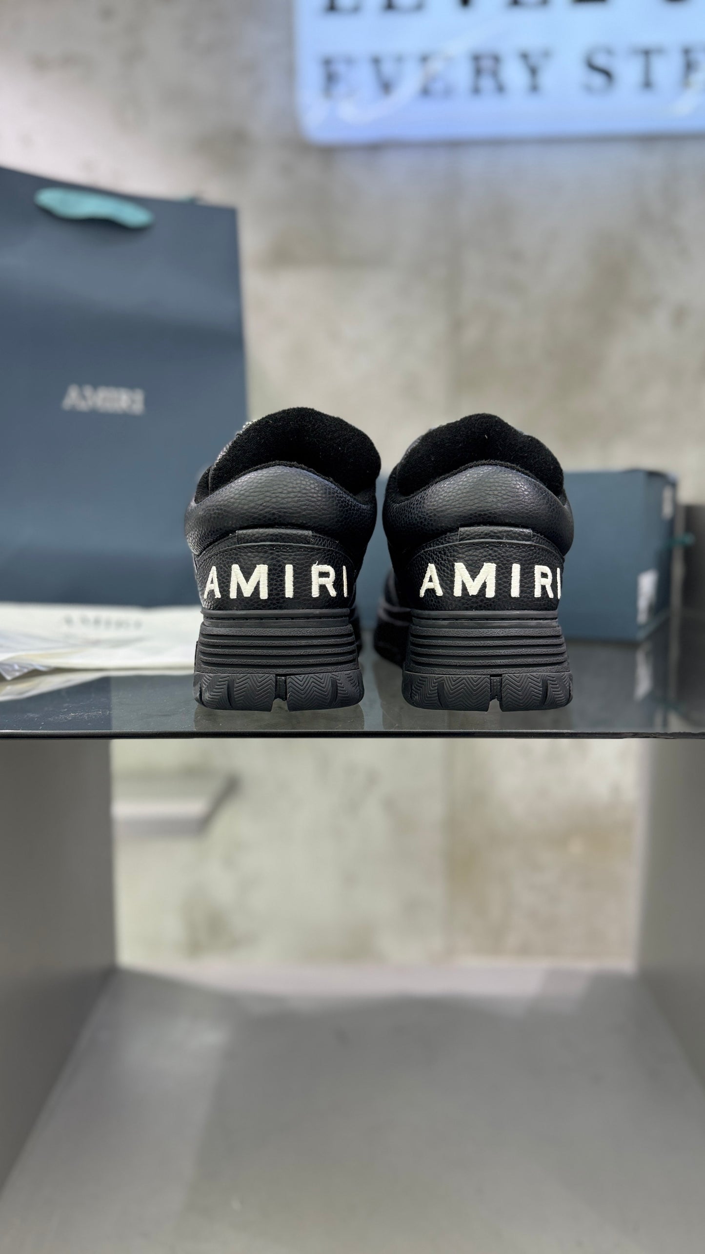 Amiri 02