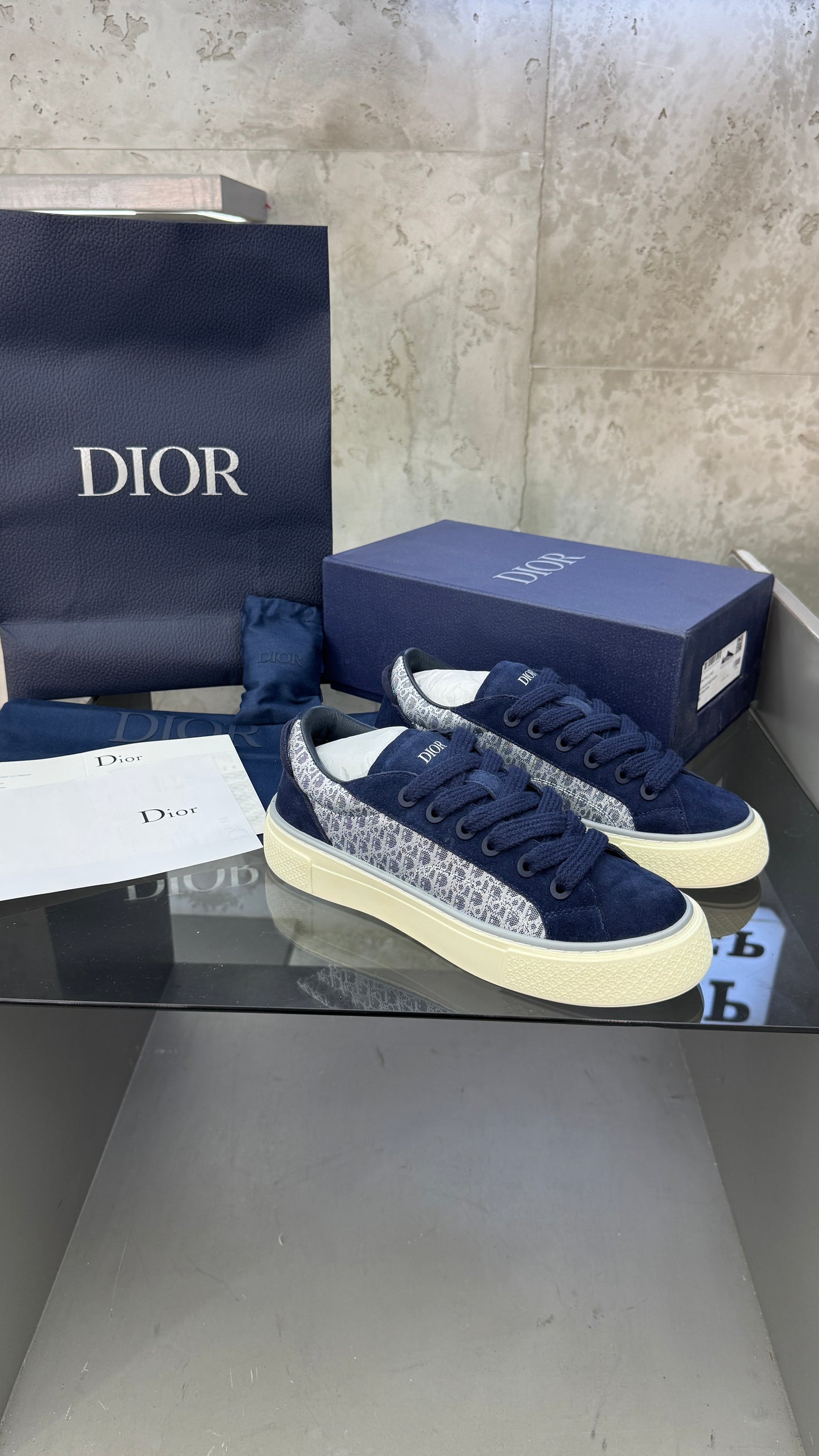 Dior