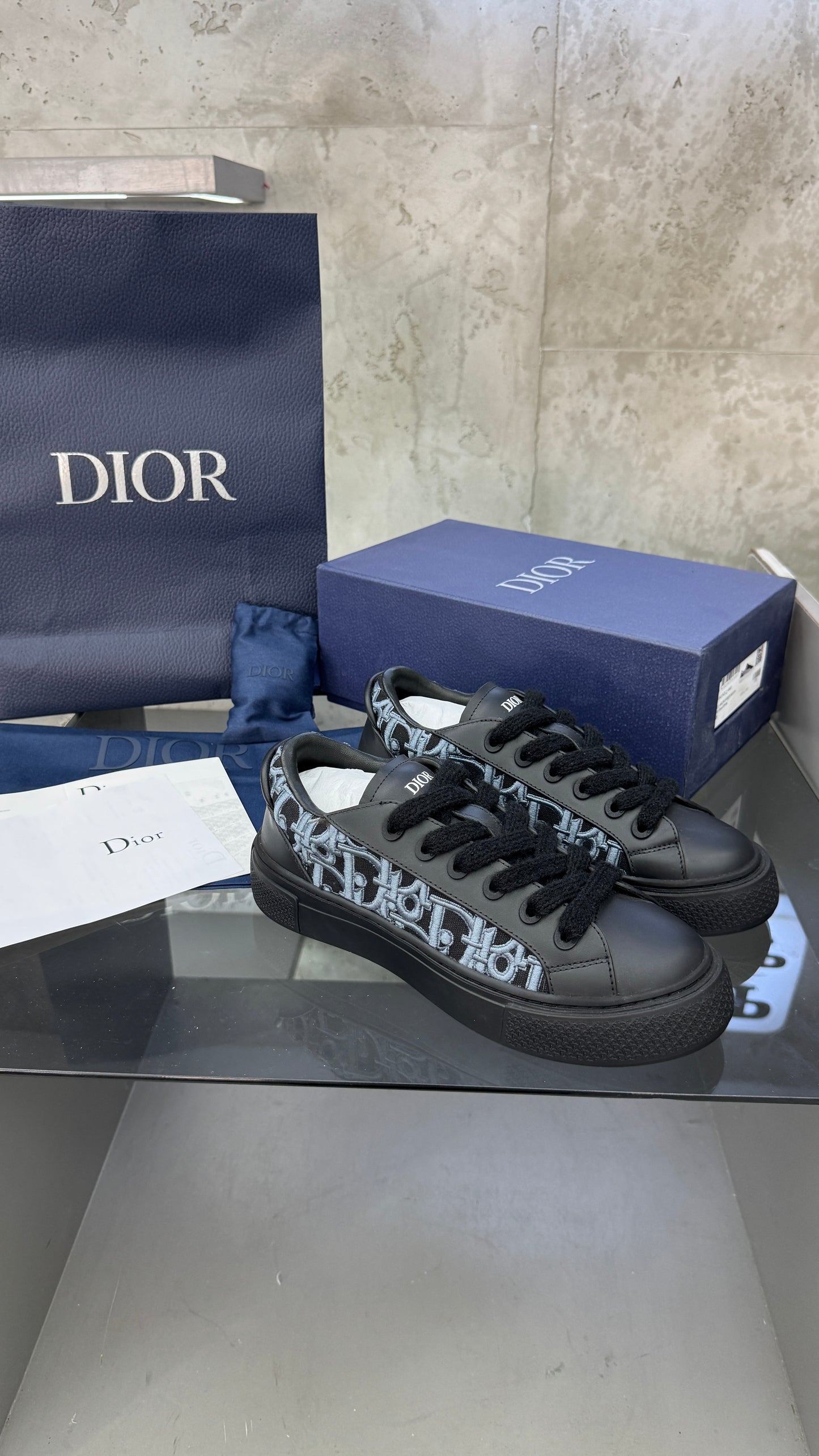 Dior