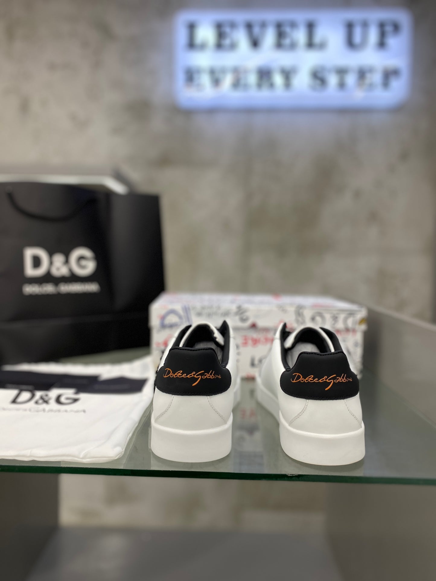 Dolce & Gabbana Sneakers 03