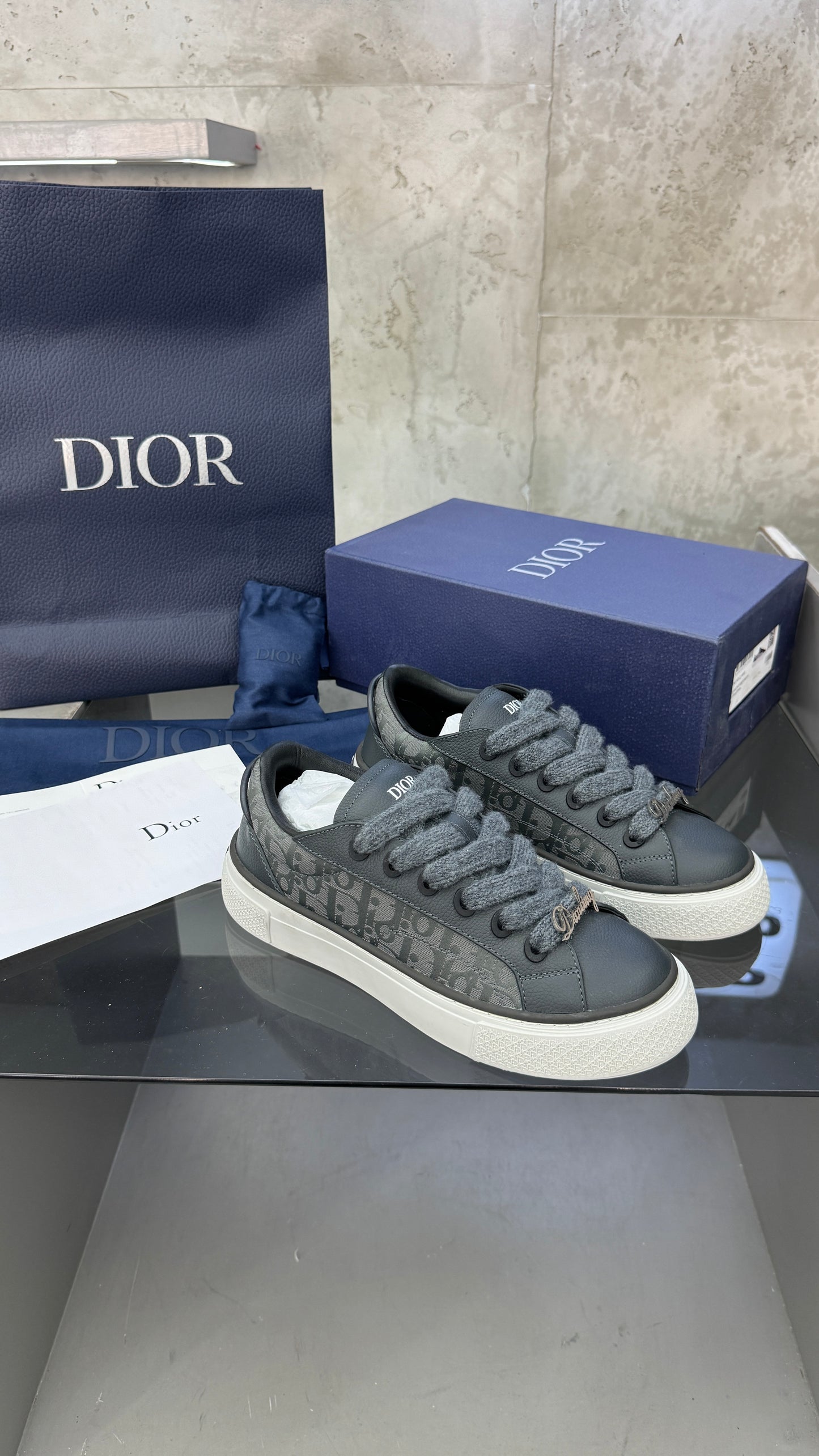 Dior