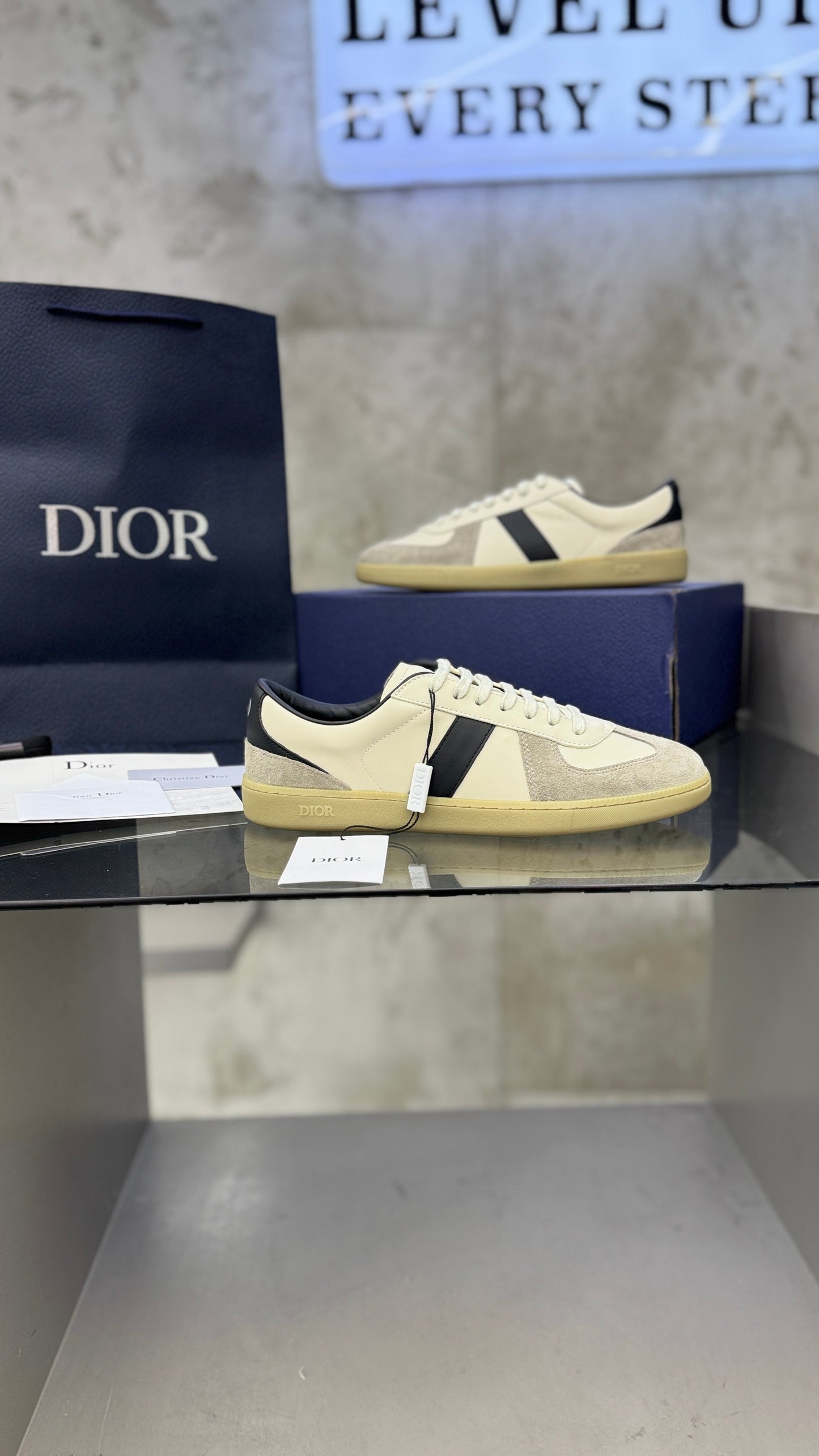 Dior