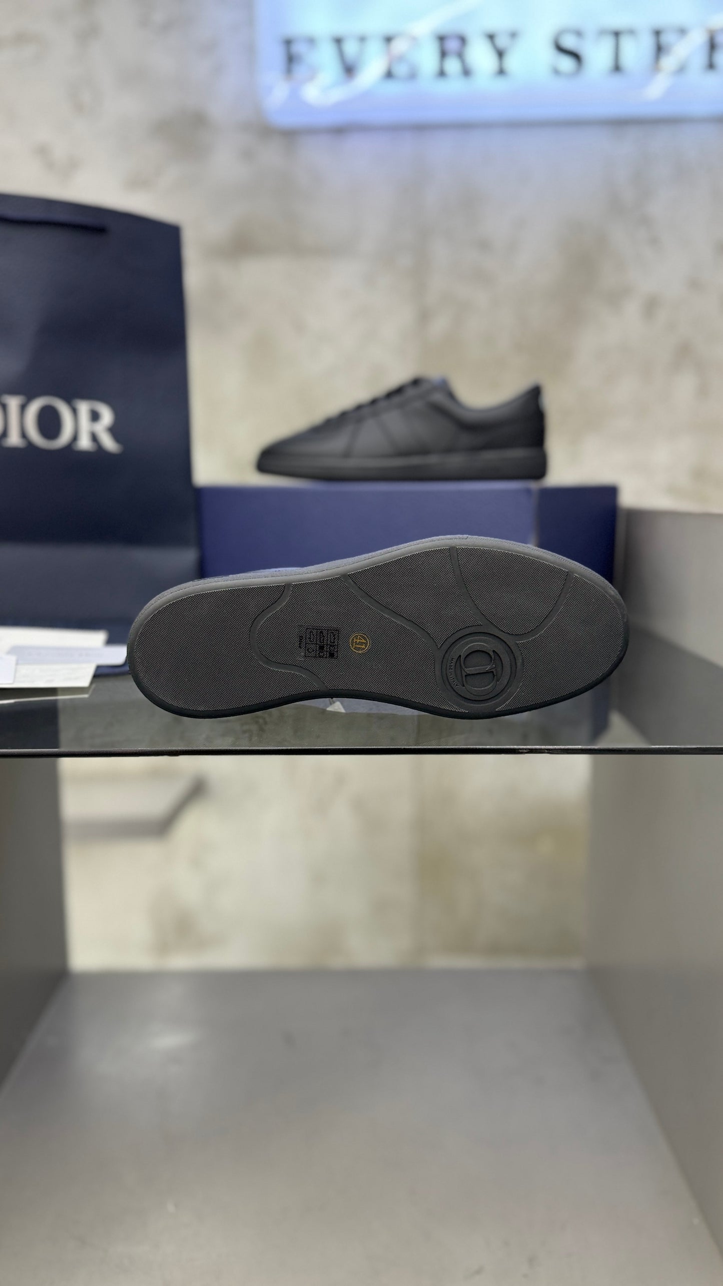 Dior