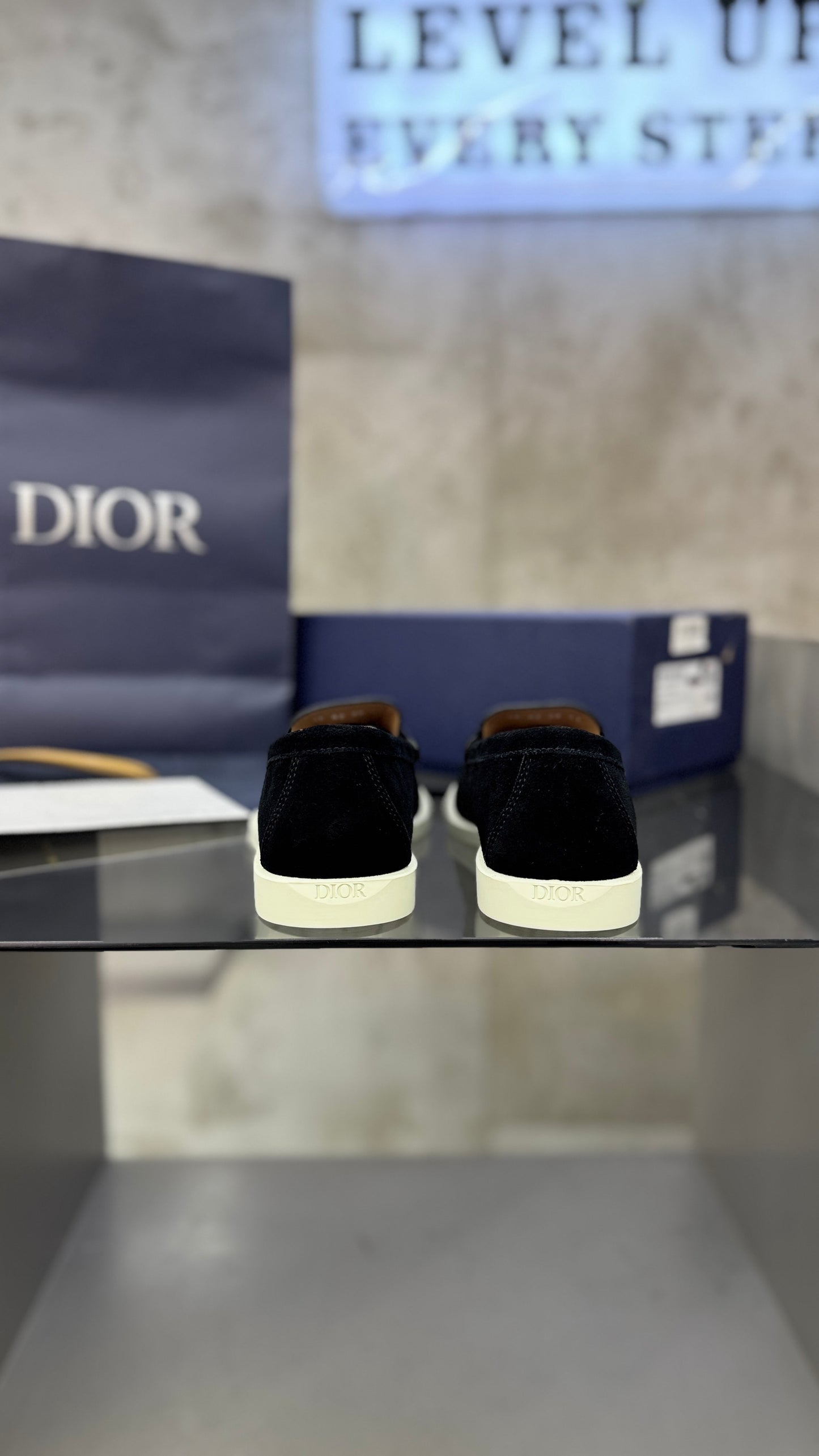 Dior