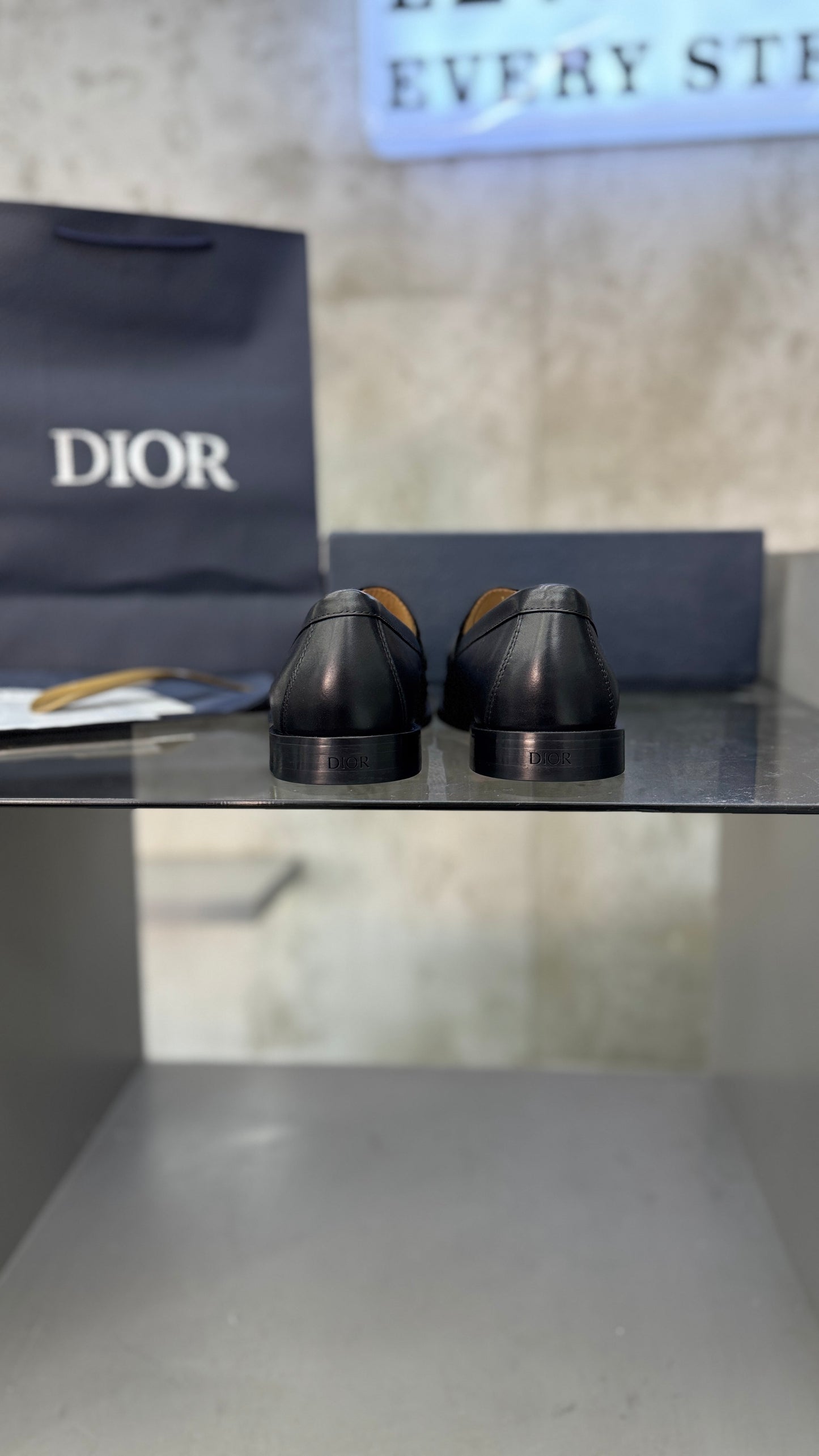 Dior