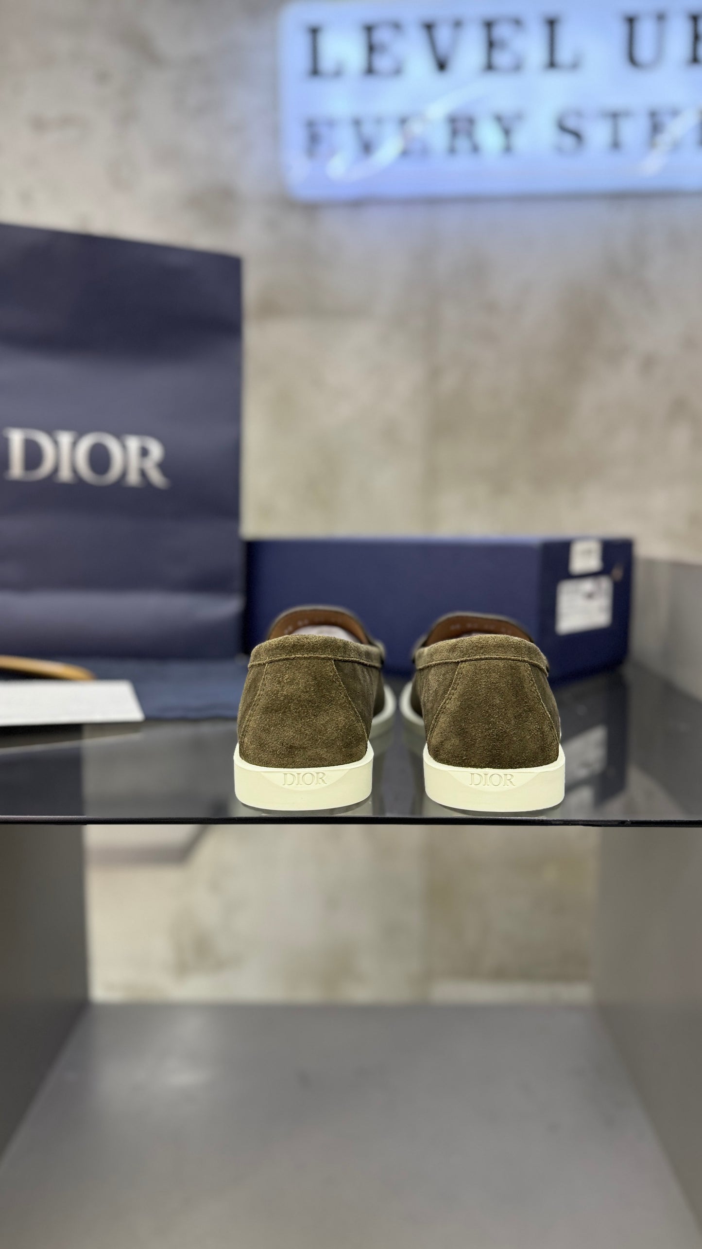 Dior