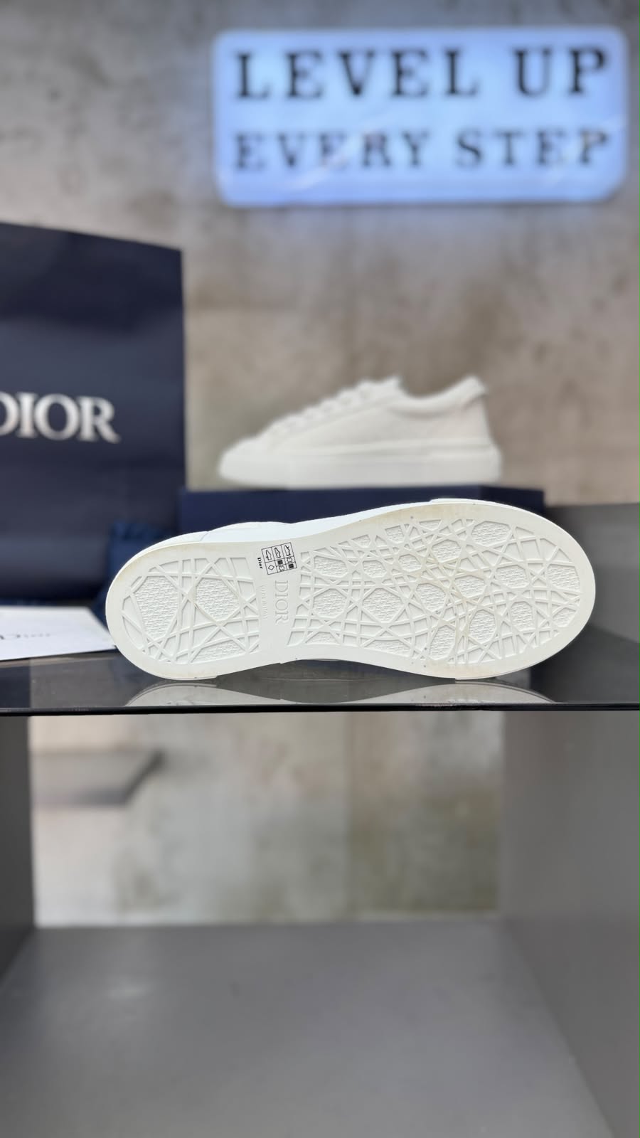 Dior