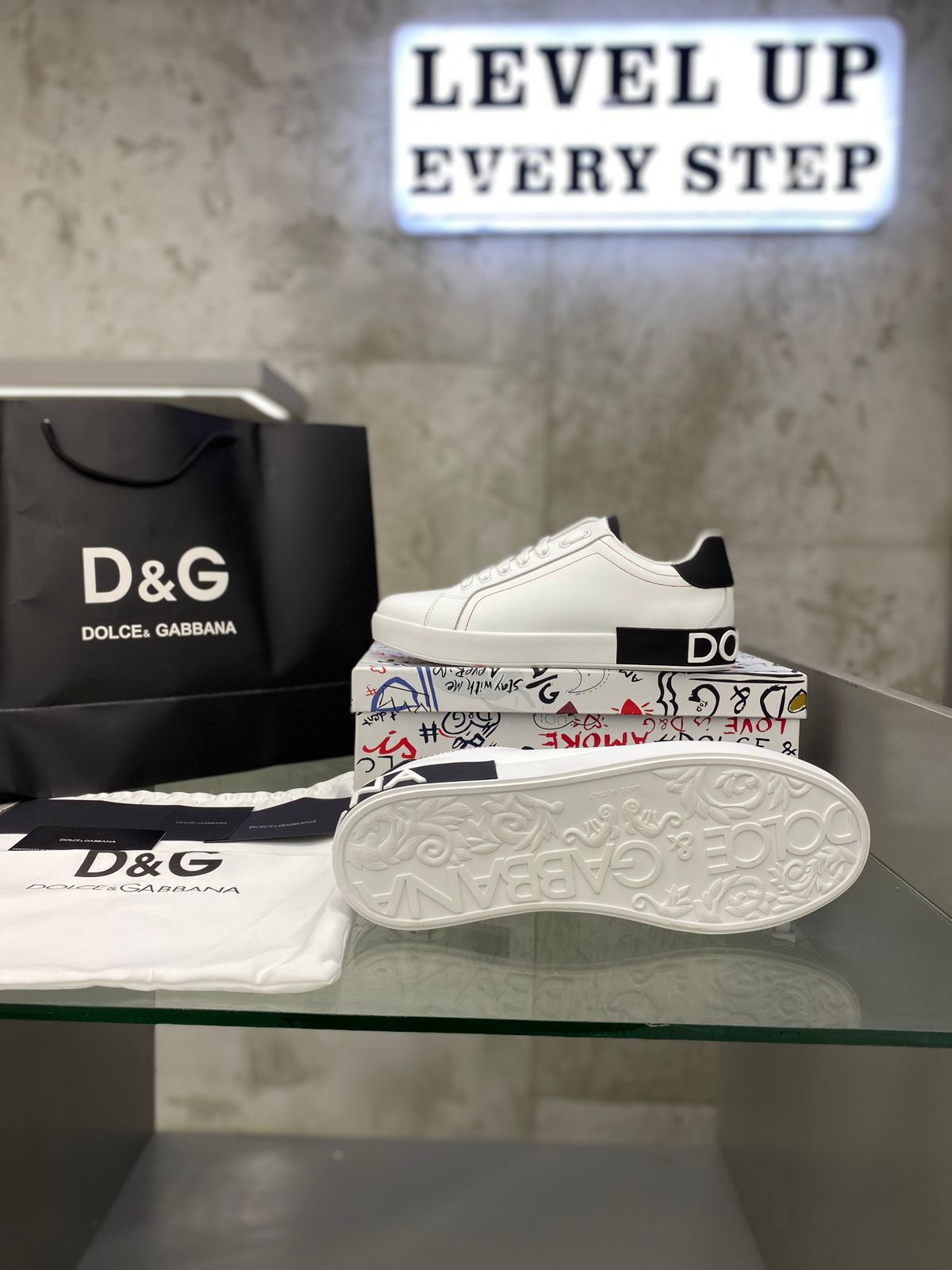 Dolce & Gabbana Sneakers 02